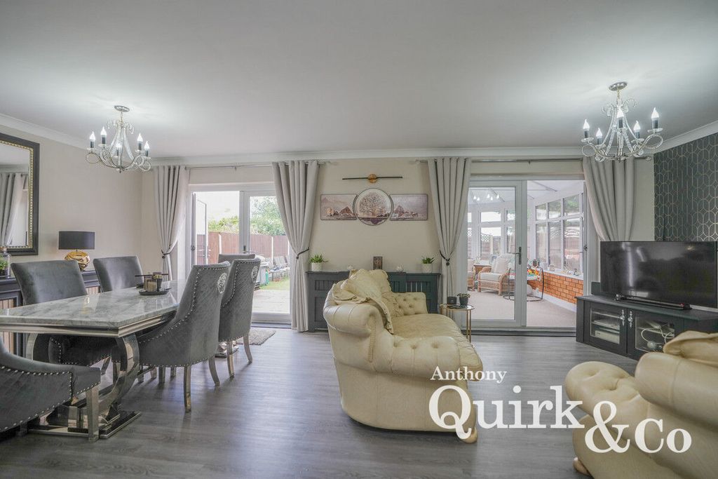 Property photo 3 of 19