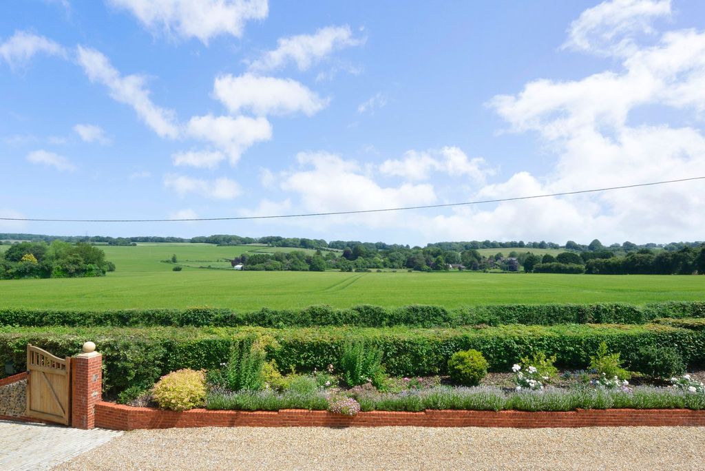 Property photo 3 of 22 Distant Views