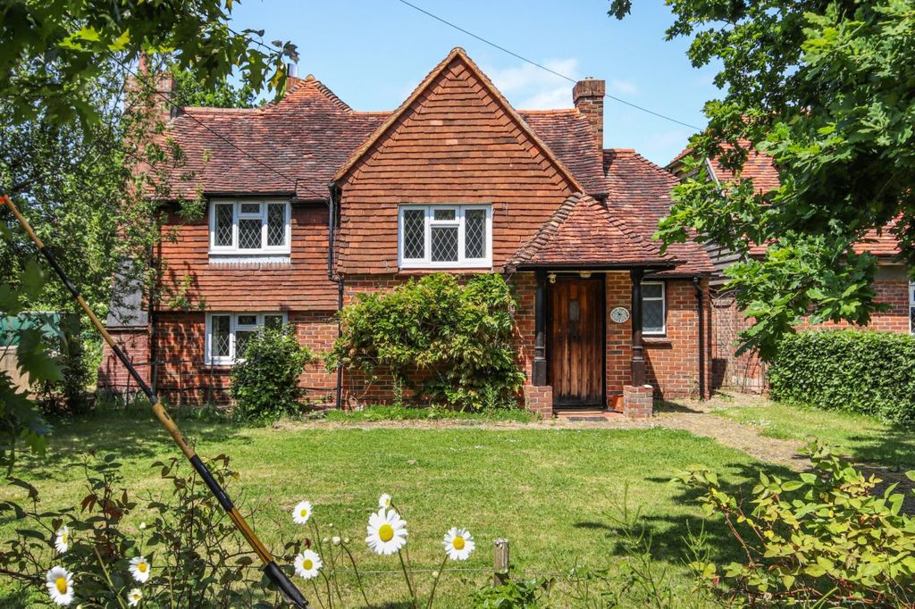 Property photo 1 of 12 3 Bed Unfurnished Detached