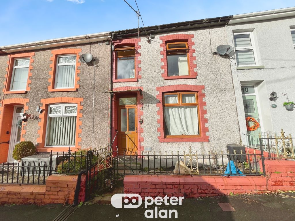 Property photo 1 of 2 Front