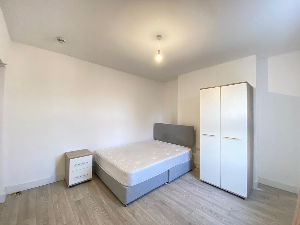 Property photo 1 of 8 Photo