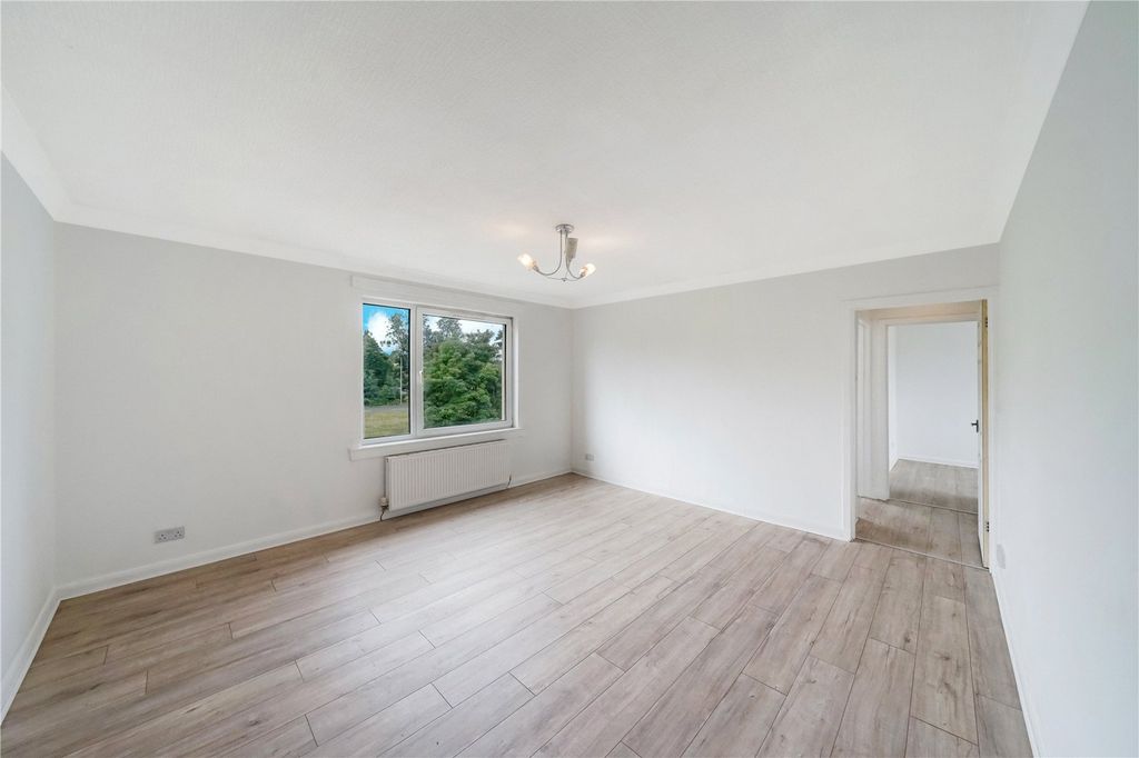 Property photo 2 of 19 Picture No. 05