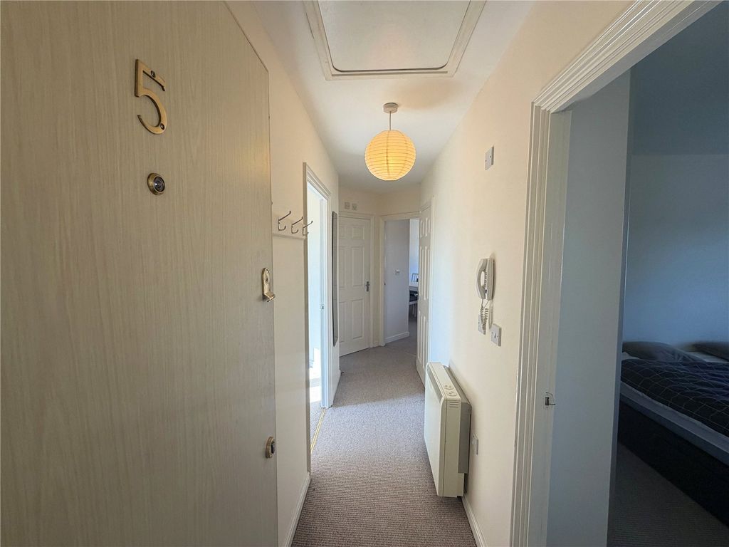 Property photo 2 of 18 Picture No. 15