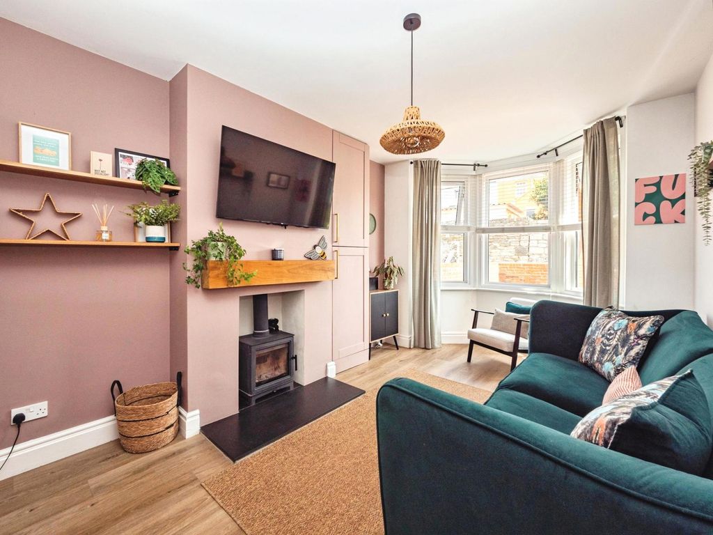 Property photo 2 of 18 Pbox-Img.Jpg