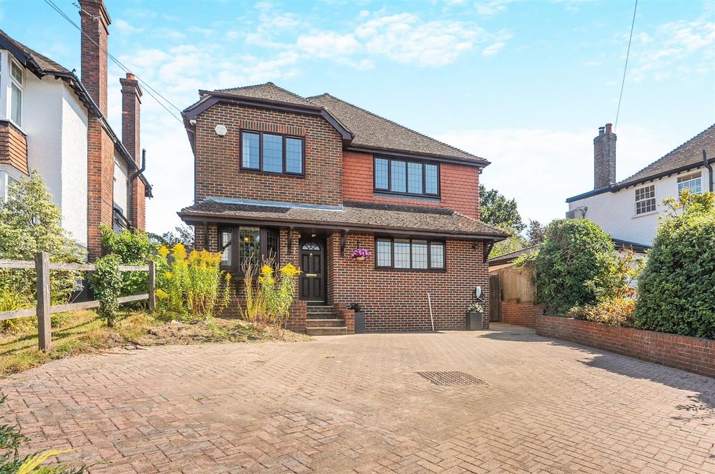 Property photo 1 of 22 8615944-Exterior02.Jpg
