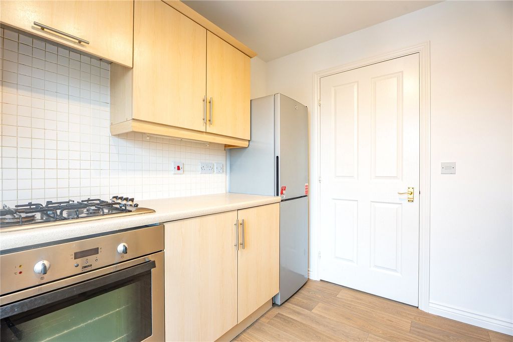 Property photo 3 of 16 Picture No. 14