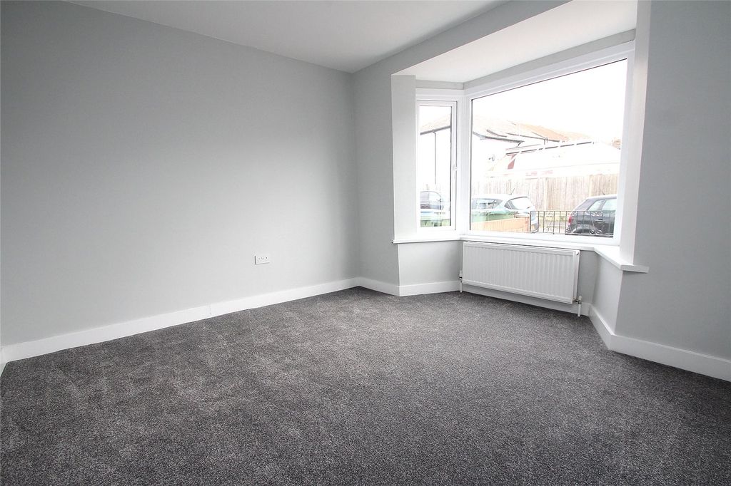 Property photo 2 of 16 Picture No. 01