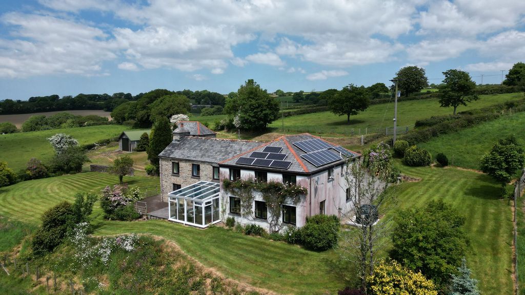 Property photo 3 of 14