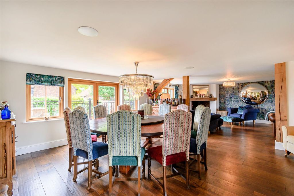 Property photo 3 of 18 Dining Room