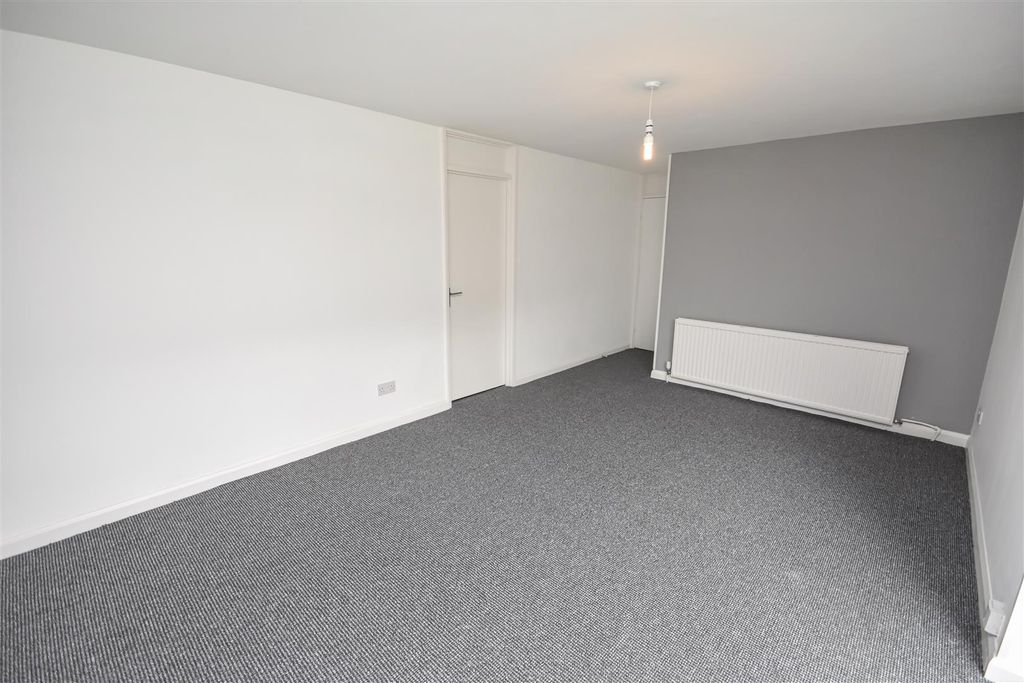 Property photo 2 of 8 Dsc_0083 (1).Jpg
