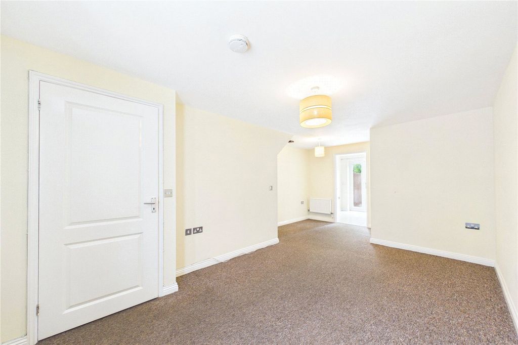 Property photo 2 of 11 Picture No. 02