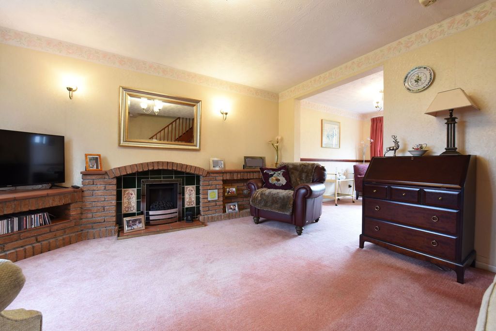 Property photo 3 of 17