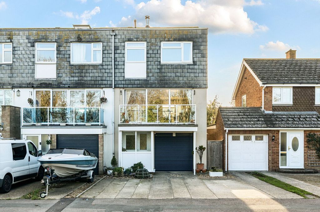 Property photo 1 of 21