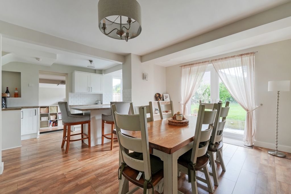 Property photo 3 of 27 Dsc00355