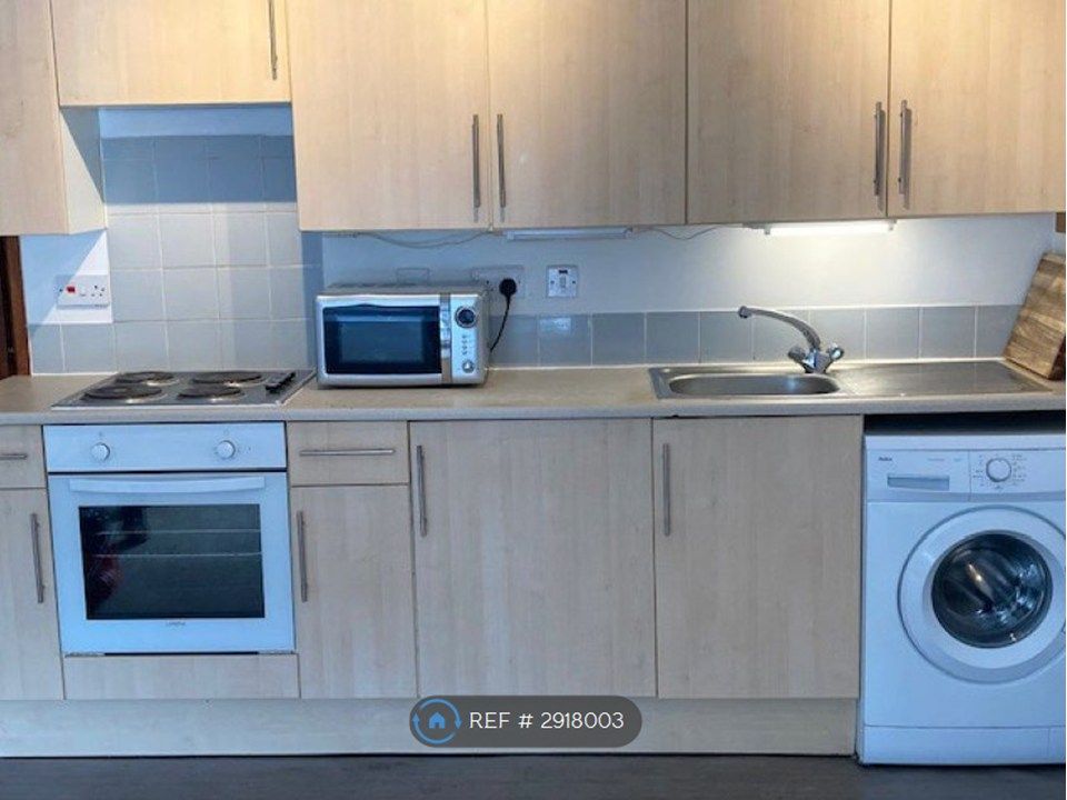 Property photo 2 of 13