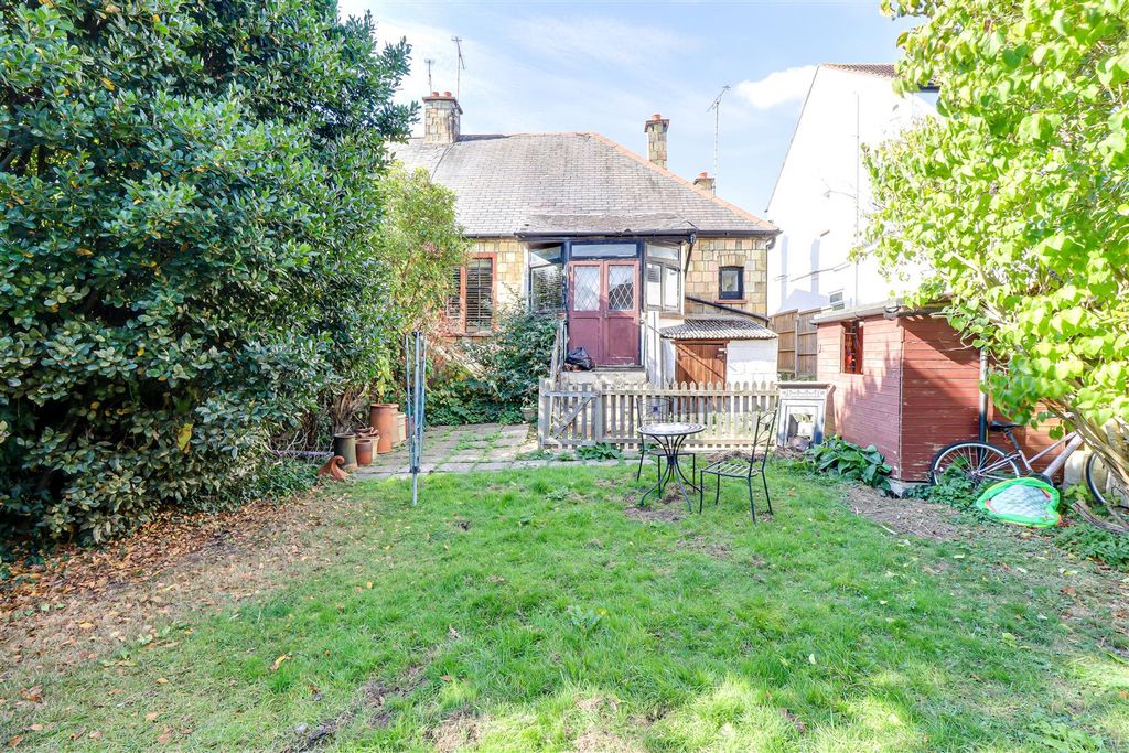 Property photo 2 of 16