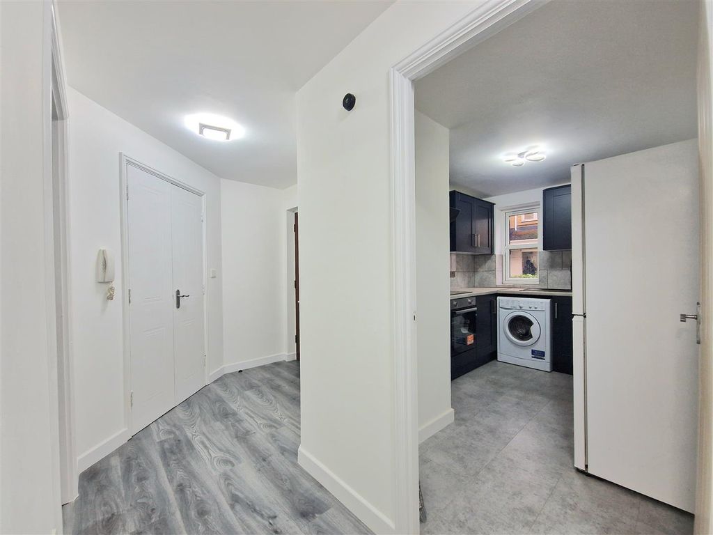 Property photo 3 of 11 20251204_140505.Jpg