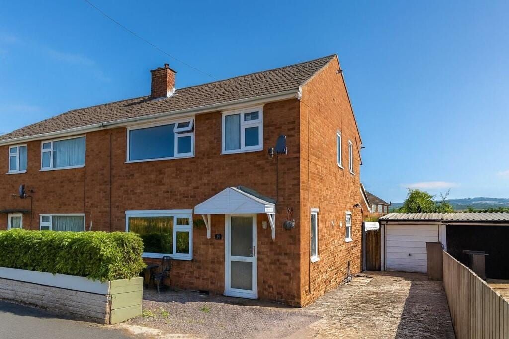 Property photo 1 of 18