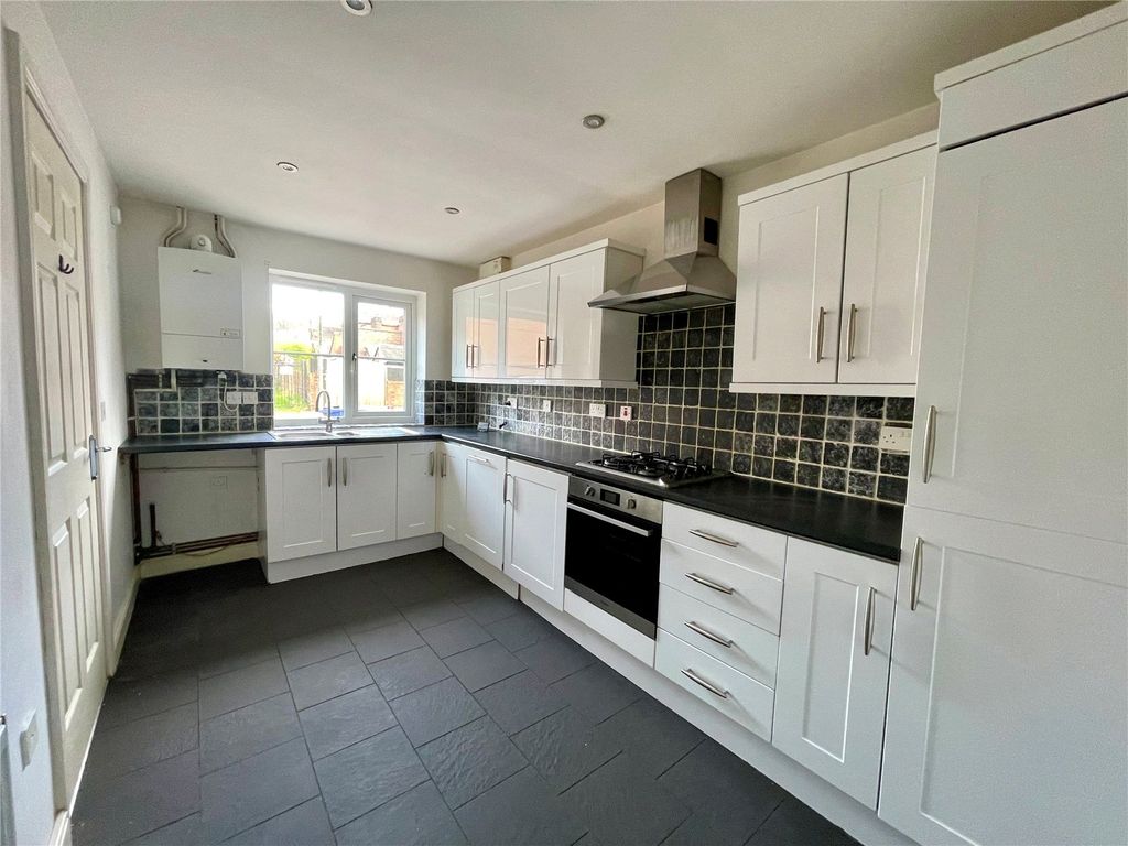 Property photo 3 of 16 Picture No. 05