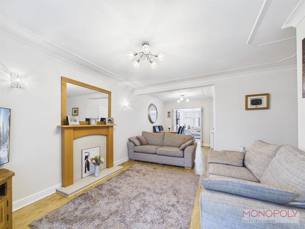 Property photo 2 of 22 Cam03815G0-Pr0396-Still002.Jpg