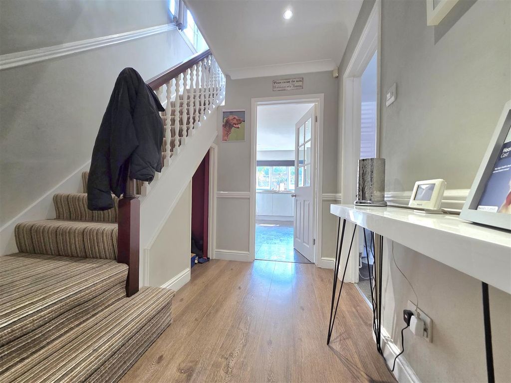 Property photo 3 of 23