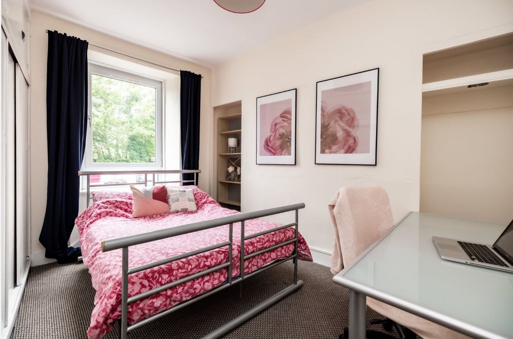 Property photo 3 of 21 Photo 3