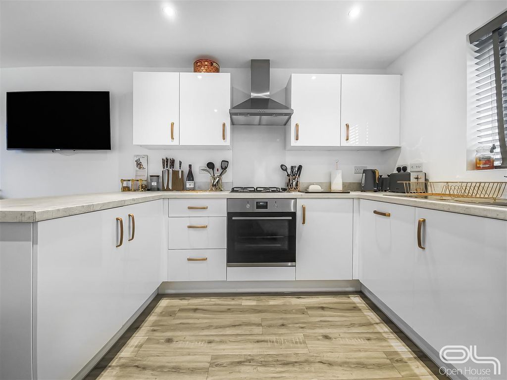 Property photo 3 of 30 Kitchen Diner 4.Jpg