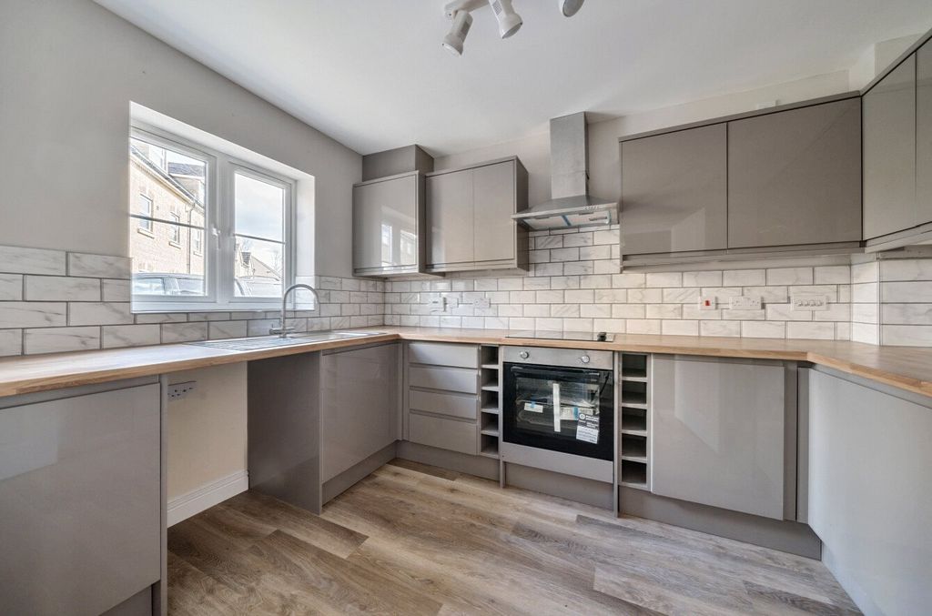 Property photo 2 of 19 Picture 2