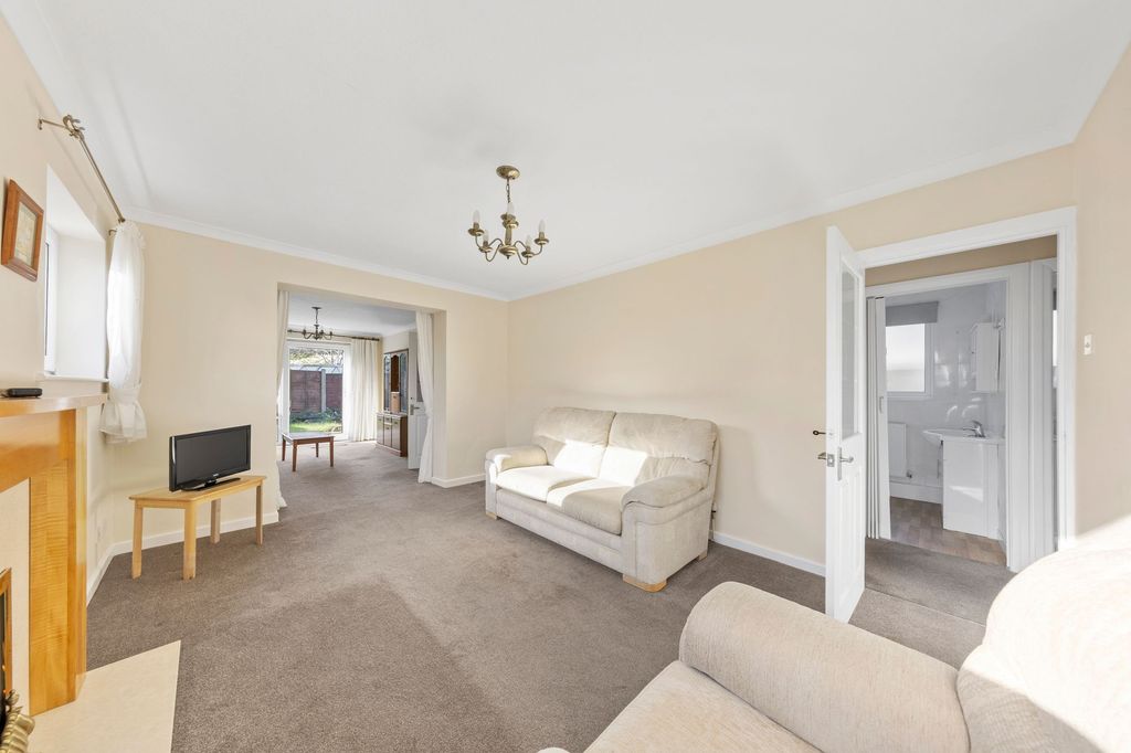 Property photo 3 of 20