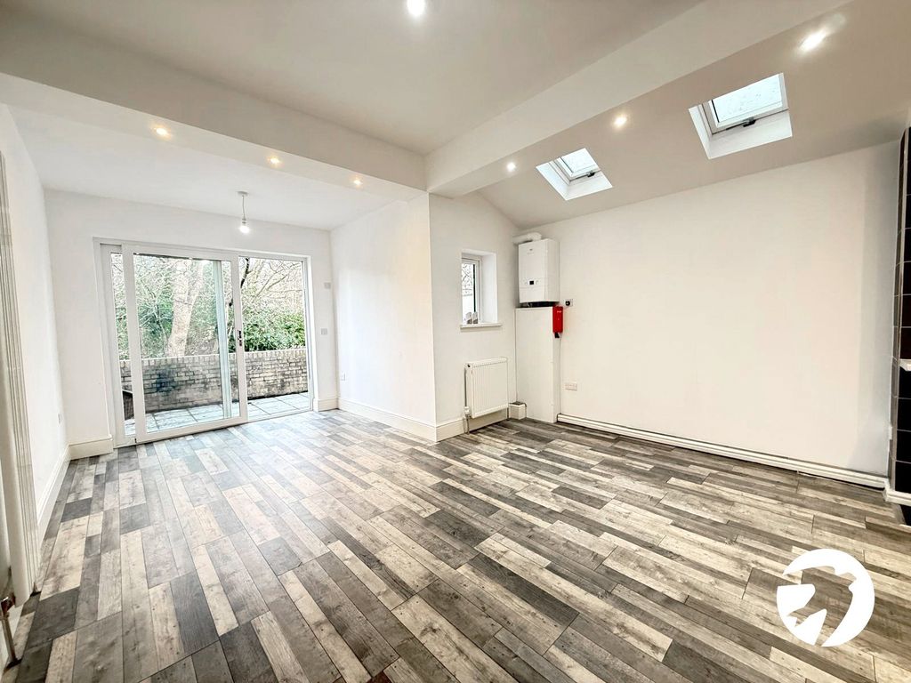 Property photo 2 of 27 Picture 2