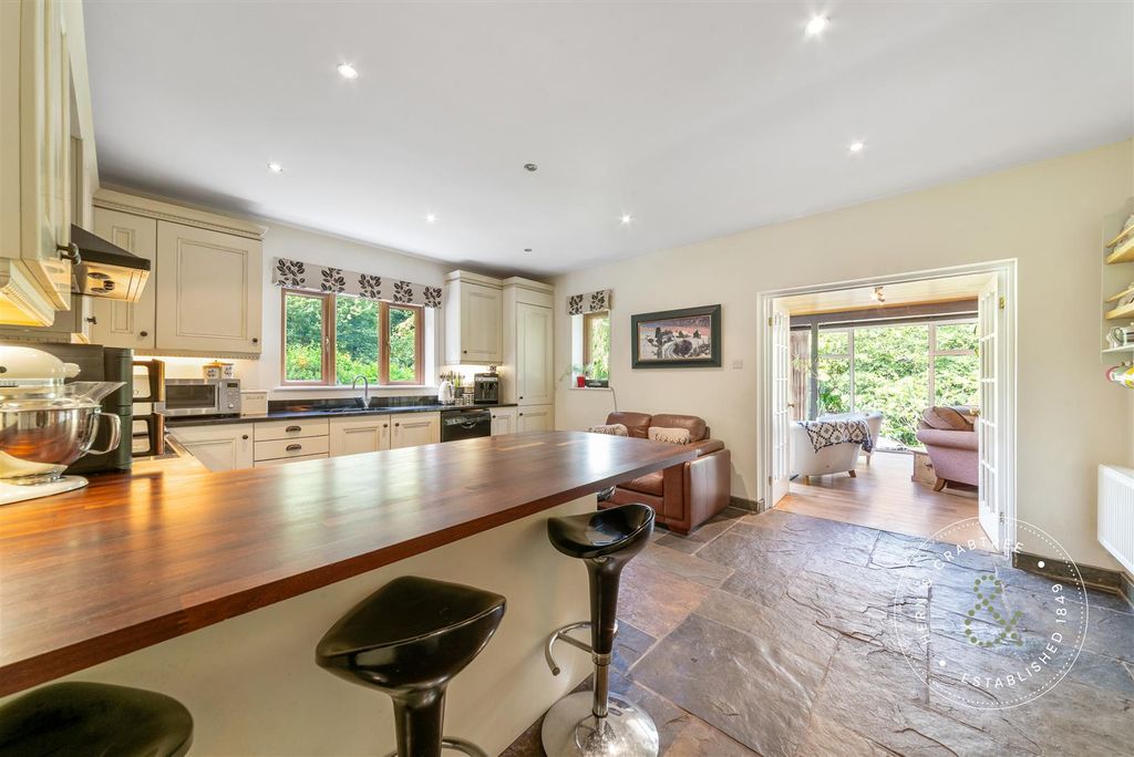 Property photo 3 of 98 Ton-Y-Bwlch-Cottage-045.Jpg