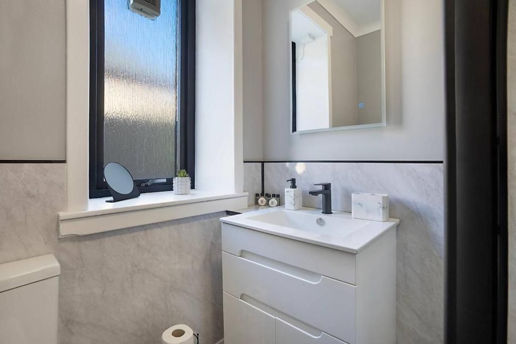 Property photo 3 of 26