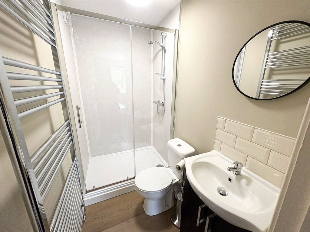 Property photo 2 of 32 Picture No. 30