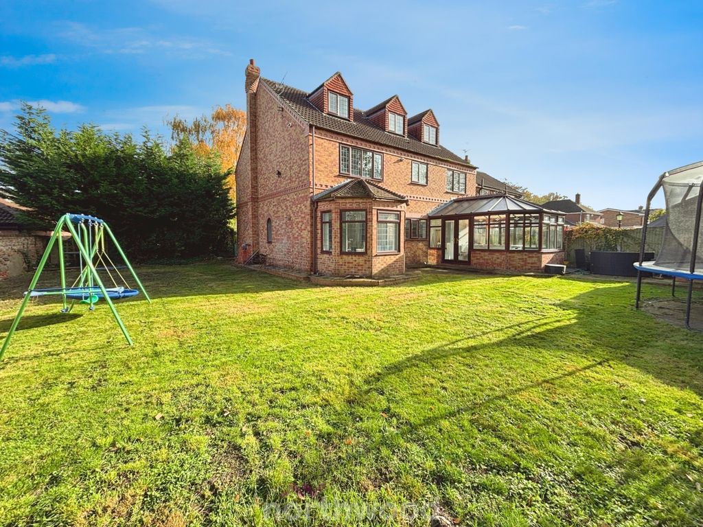 Property photo 1 of 46