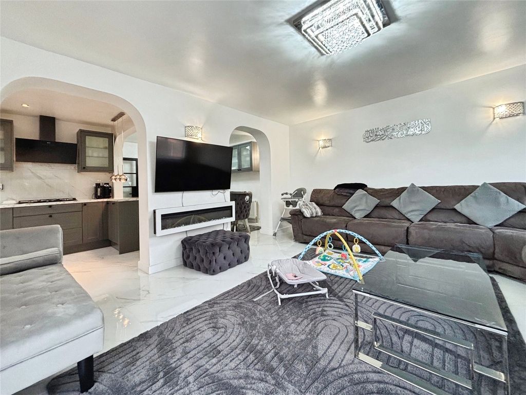 Property photo 3 of 15 Picture No. 33