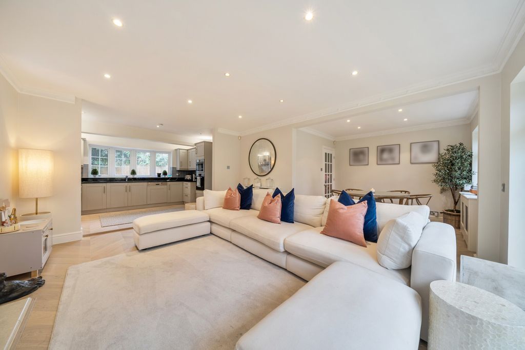 Property photo 3 of 20 1417090-8-699E3F1...