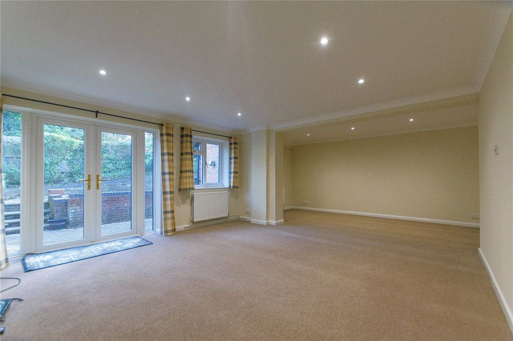 Property photo 3 of 17 Picture No. 05