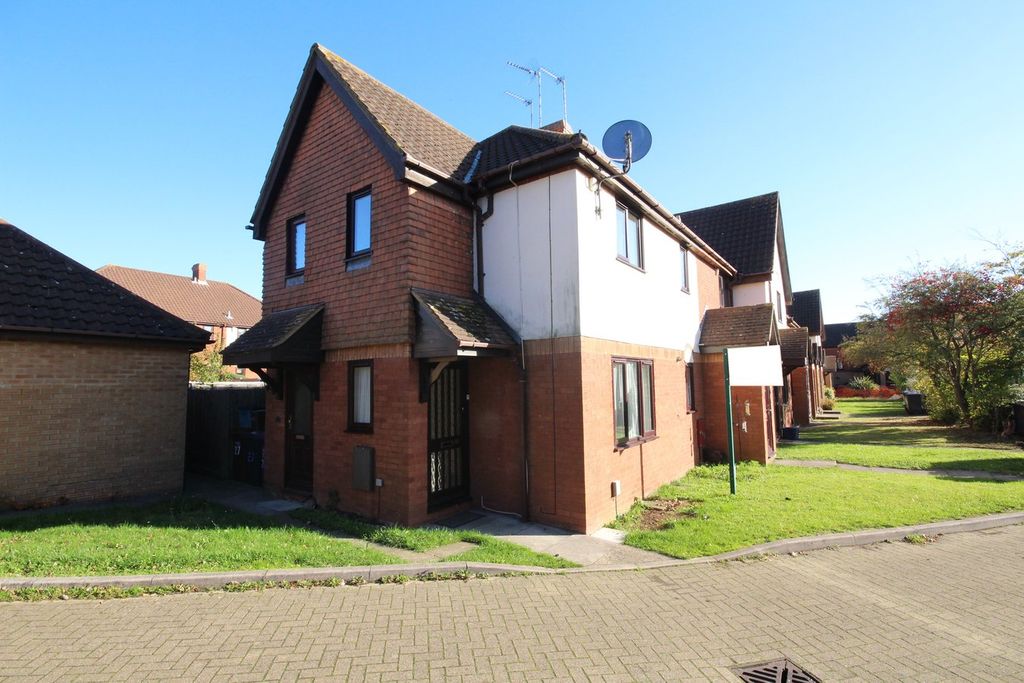 Property photo 1 of 11