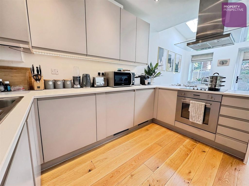 Property photo 3 of 12 Kitchen Diner