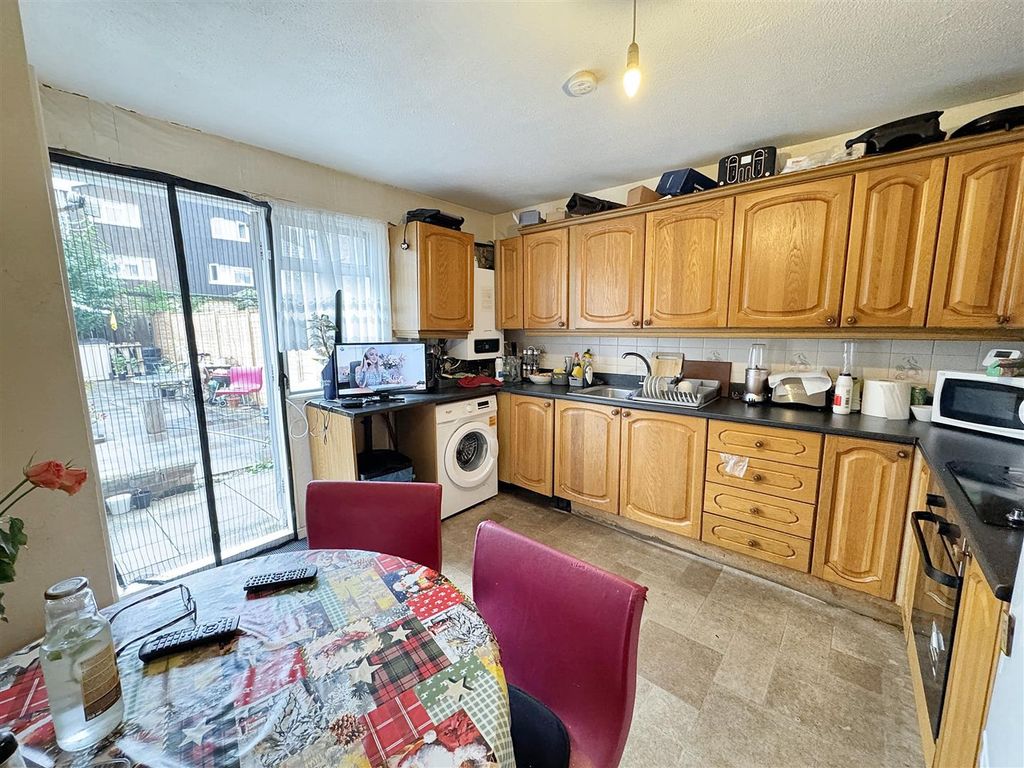 Property photo 2 of 11 Kitchen/ Diner