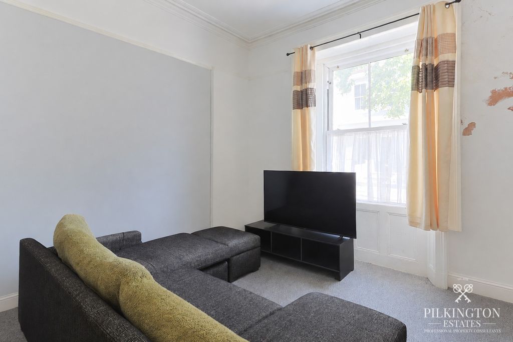 Property photo 3 of 13 5035002