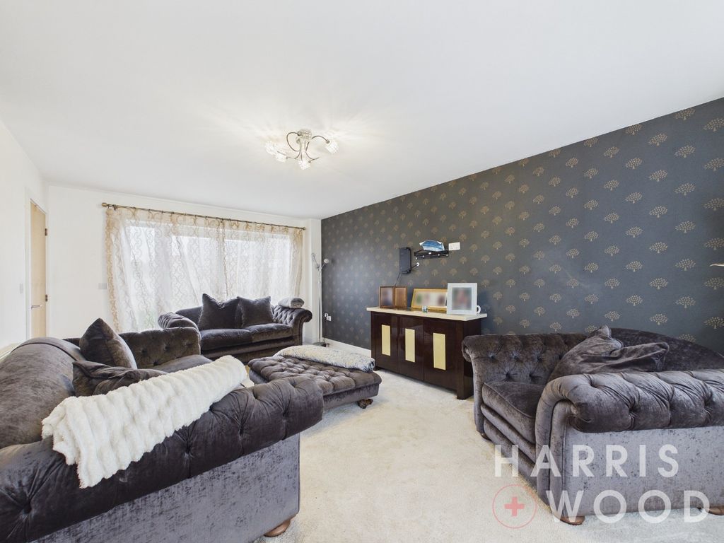 Property photo 3 of 23 4893893