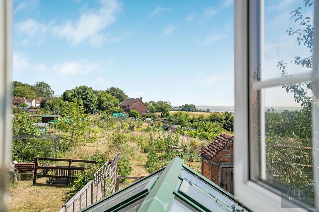 Property photo 2 of 17 Allotment View