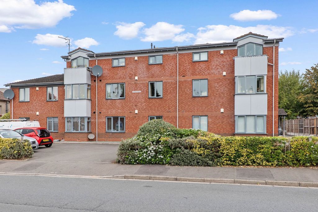 Property photo 1 of 8