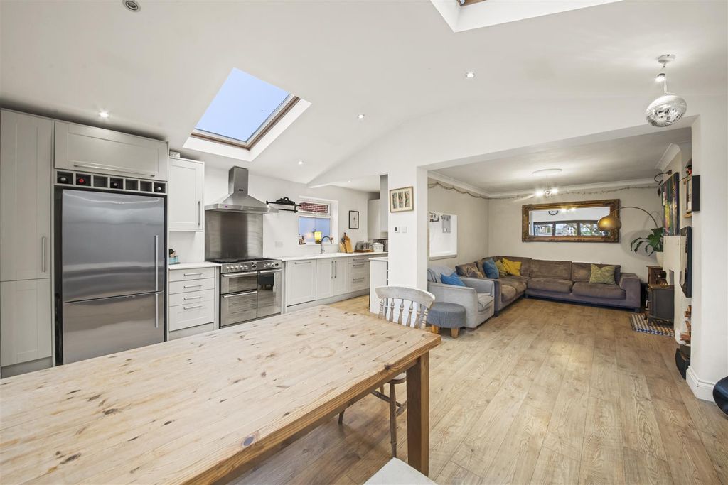 Property photo 1 of 16