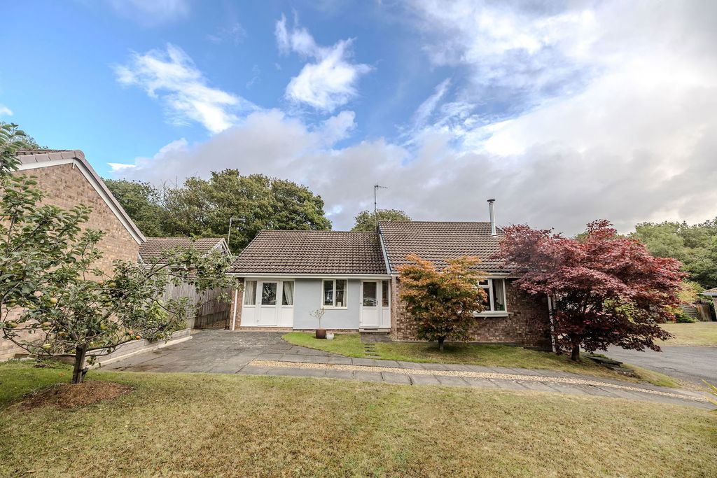 Property photo 2 of 37