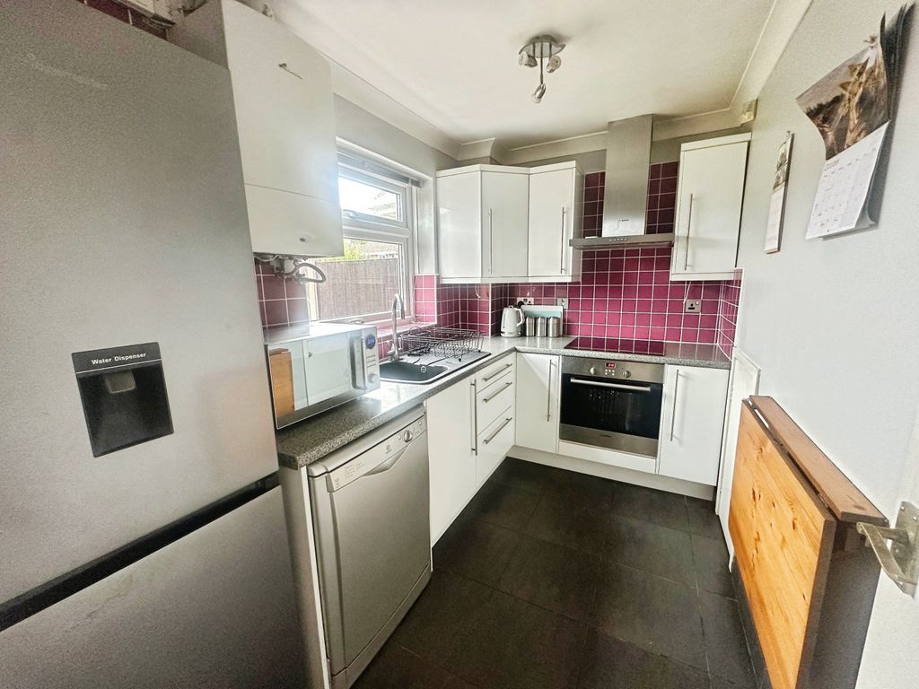 Property photo 3 of 13 Kitchen