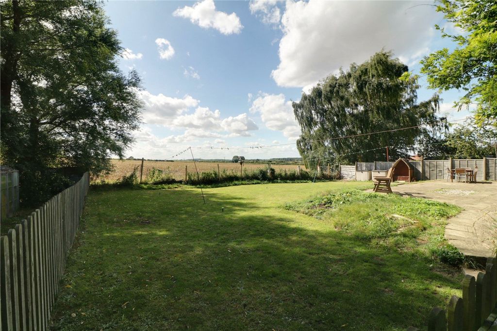 Property photo 2 of 29 Picture No. 24