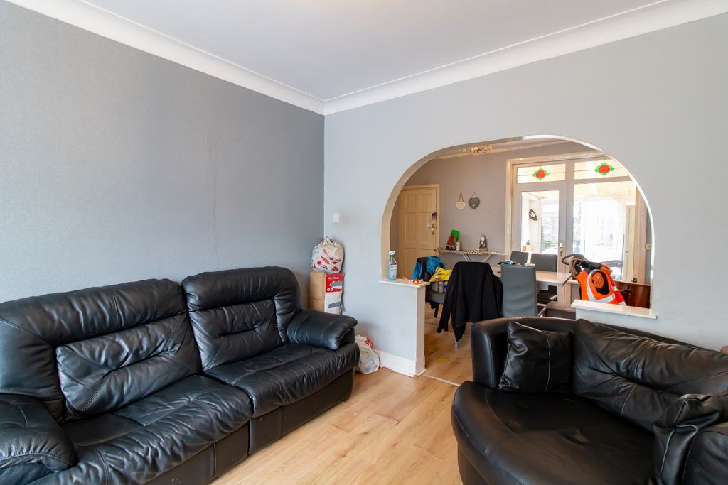 Property photo 3 of 11 Image 3