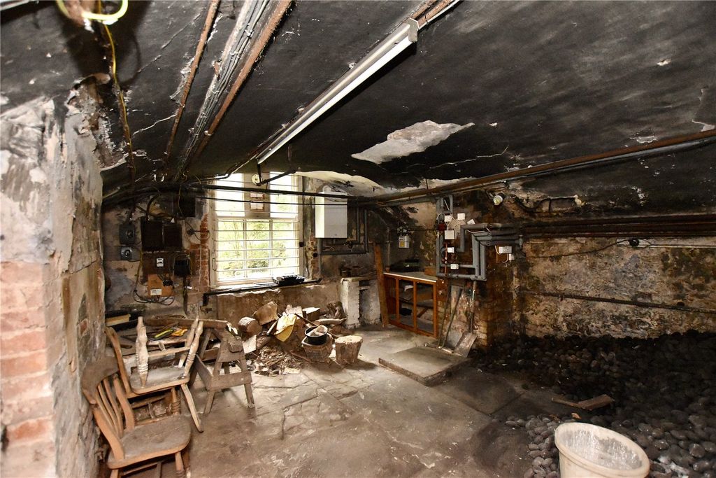 Additional image 26 of 5 bed semi-detached house for saleMilnrow Road, Shaw, Oldham, Greater Manchester OL2